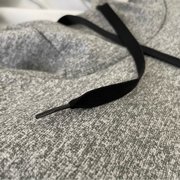 Nike Men's Therma Gray Hoodie (Size M) - Picture 5 of 8